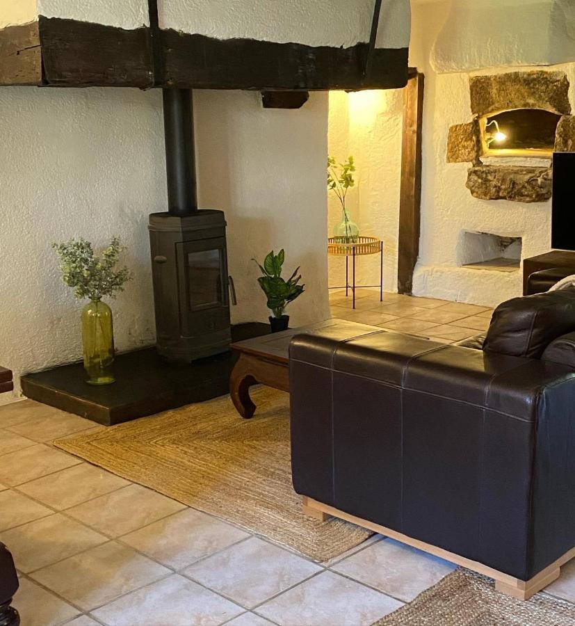 Spacious 1 Bed Home With Shared Pool Champagnac-la-Rivière Extérieur photo